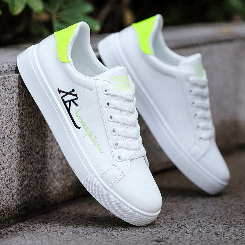 2022 Fashion White Vulcanized Sneakers Women Cheap Flat Comfortable Shoes Men's Autumn Spring Shoes Men Fashion Tennis Sneakers